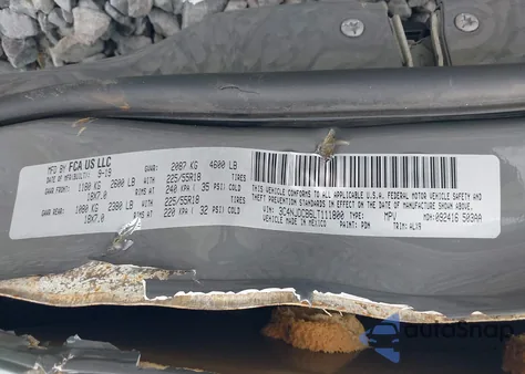 2020 Jeep Compass Limited 4X4 z USA, uszkodzony, nr VIN 3C4NJDCB6LT111800